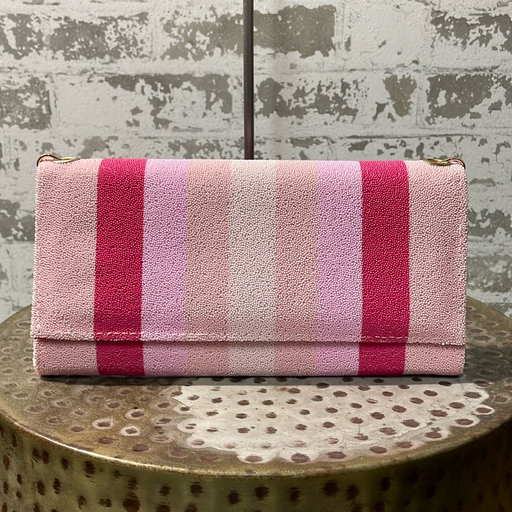 Beaded clutch